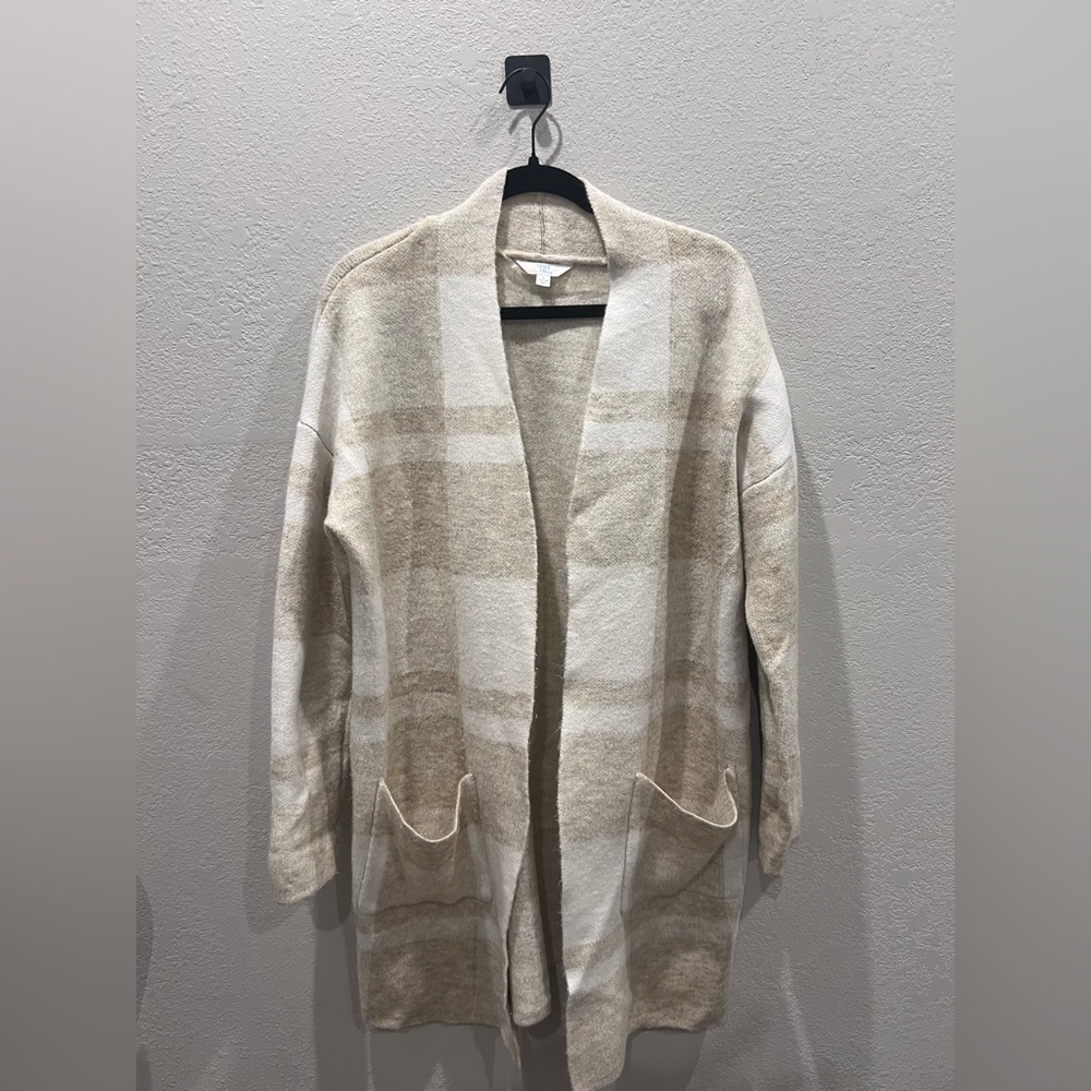 Time and Tru Beige and Cream Cardigan